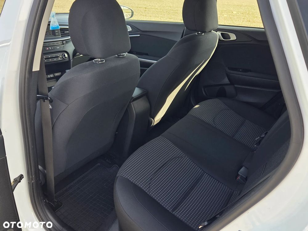 Kia Ceed 1.4 T-GDI M - 14