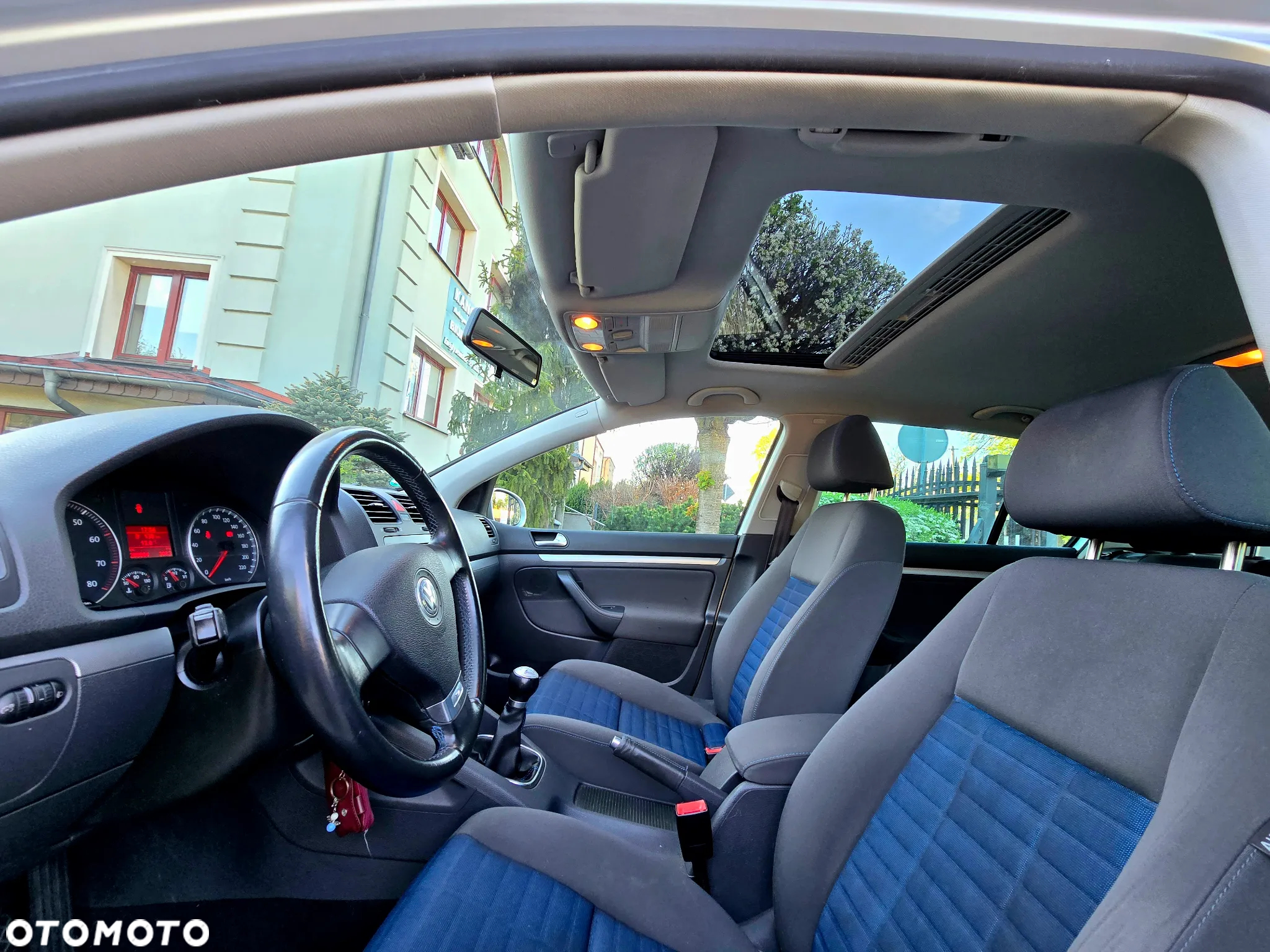 Volkswagen Golf - 12