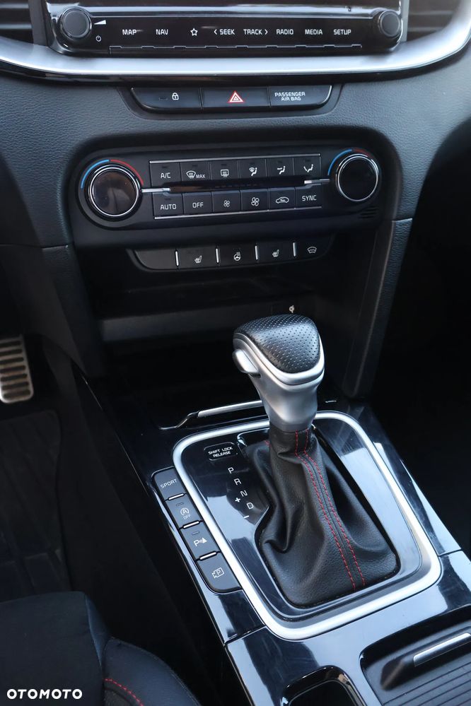 Kia ProCeed - 13
