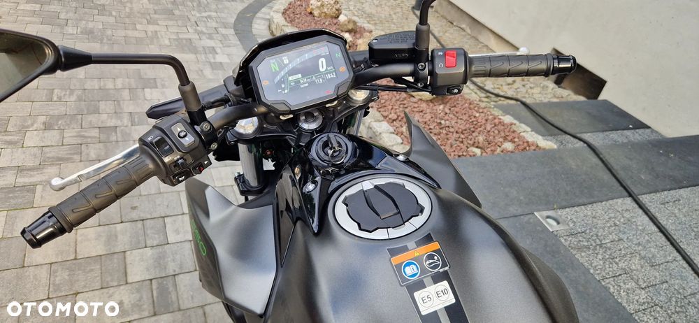 Kawasaki Z 650 - 15