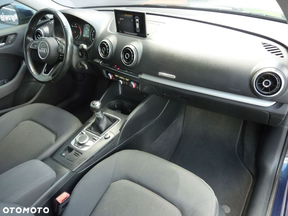 Audi A3 Sportback - 16