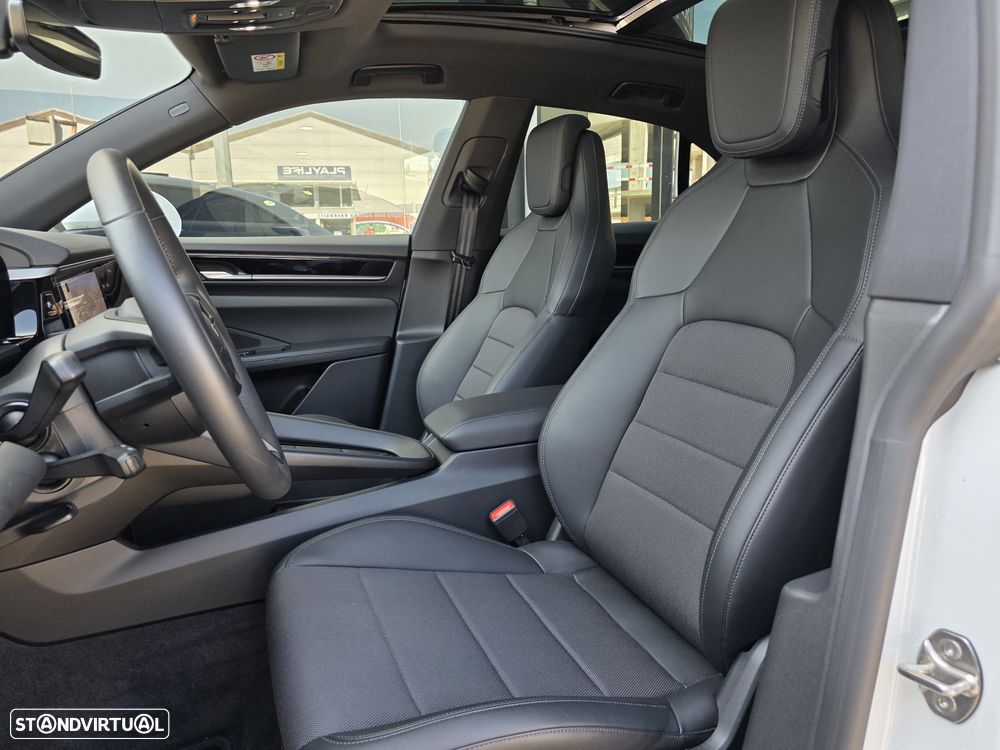 Porsche Macan Electric - 28