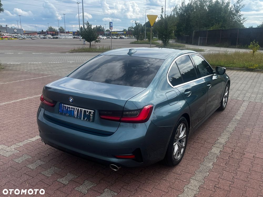 BMW Seria 3 318i Sport Line - 4