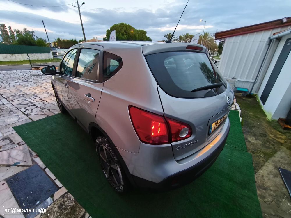 Nissan Qashqai 2.0 dCi Backstage NAVI FPD - 33