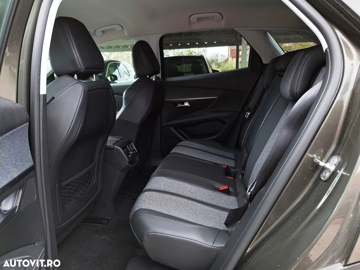 Peugeot 3008 1.2 PureTech S&S EAT8 Allure - 9