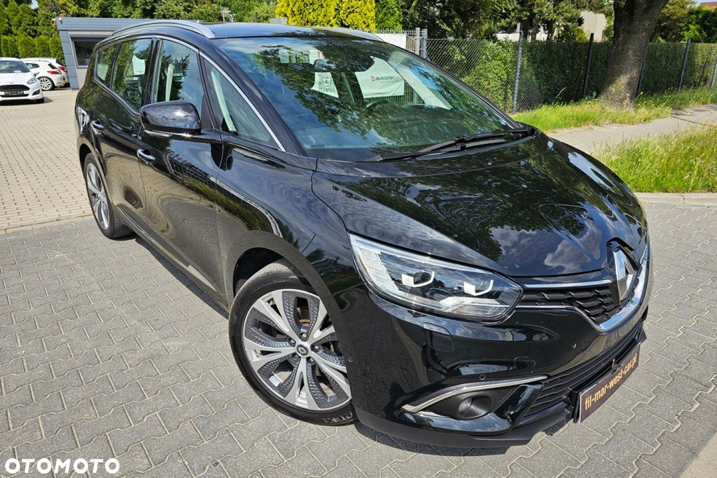 Renault Grand Scenic - 13