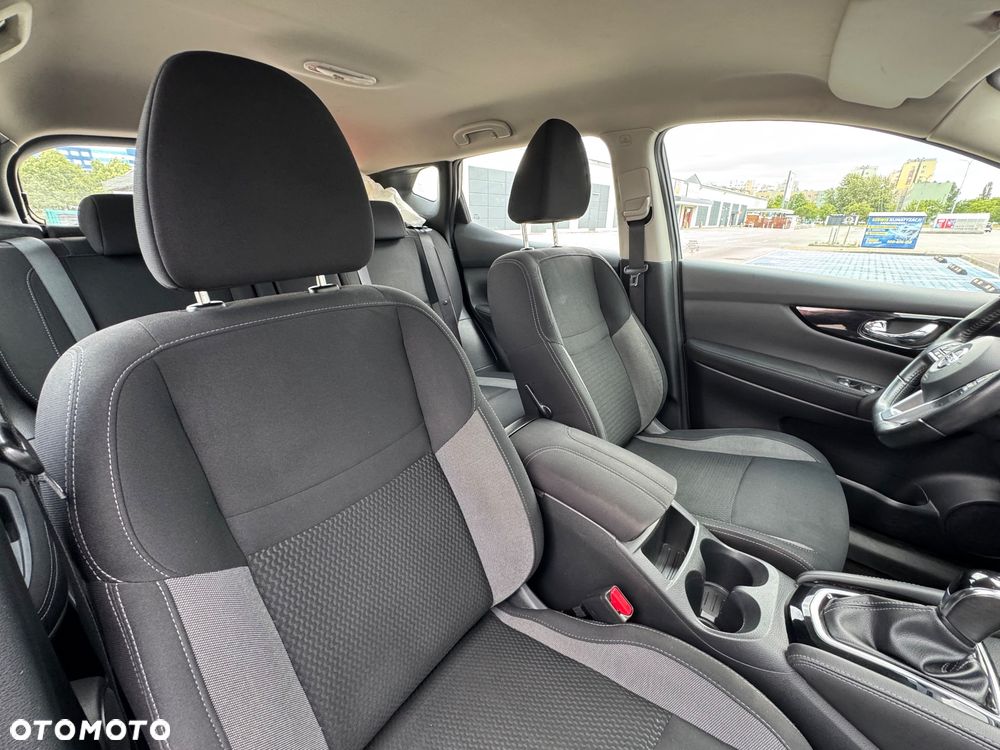 Nissan Qashqai 1.2 DIG-T N-Connecta Xtronic - 19