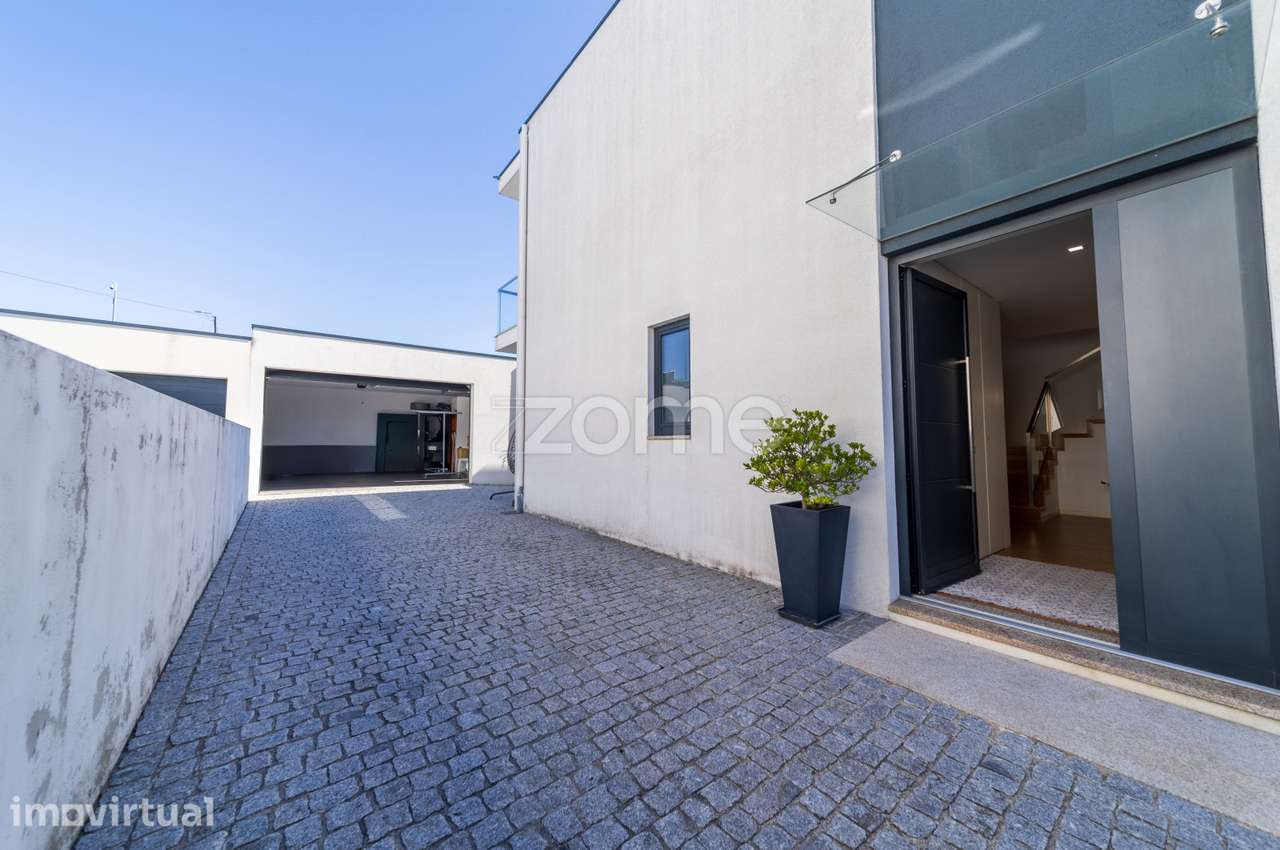 Moradia T3 com Jardim em Oliveira Santa Maria - Grande imagem: 5/40