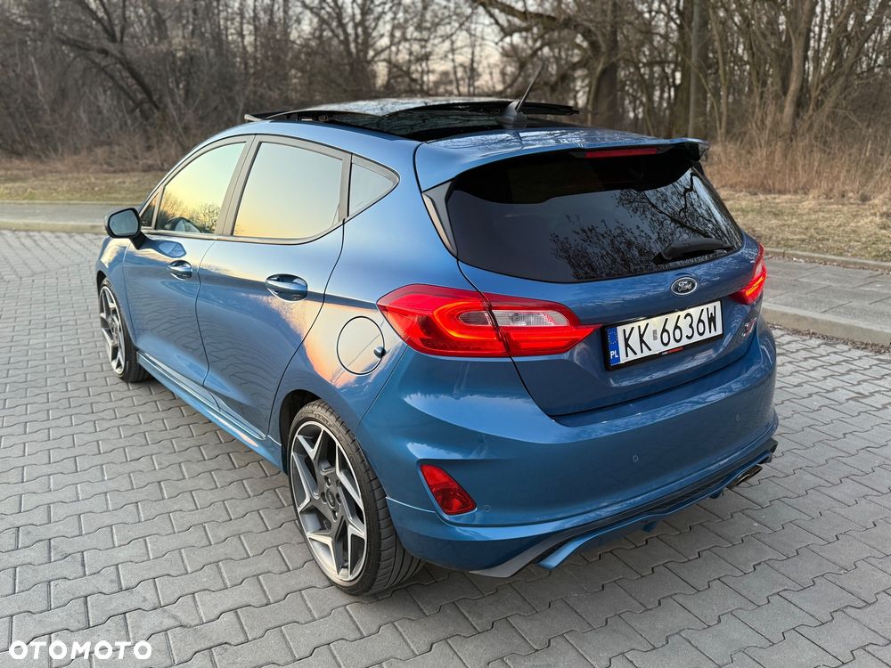 Ford Fiesta - 4