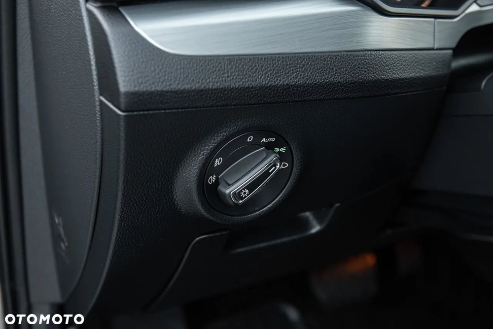 Skoda Superb Combi 2.0 TDI DSG Premium Edition - 17