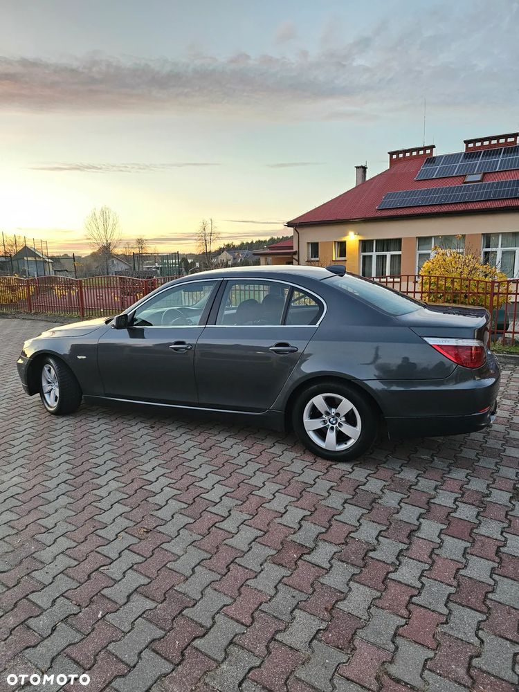 BMW Seria 5 520d Touring - 10