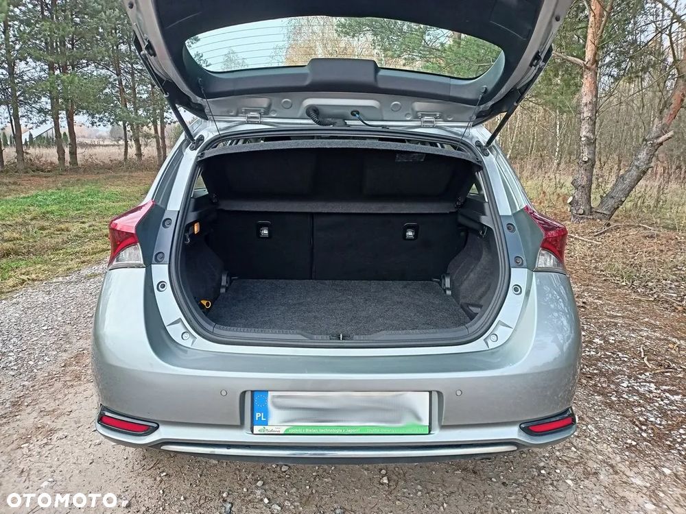 Toyota Auris Hybrid 135 Prestige - 11