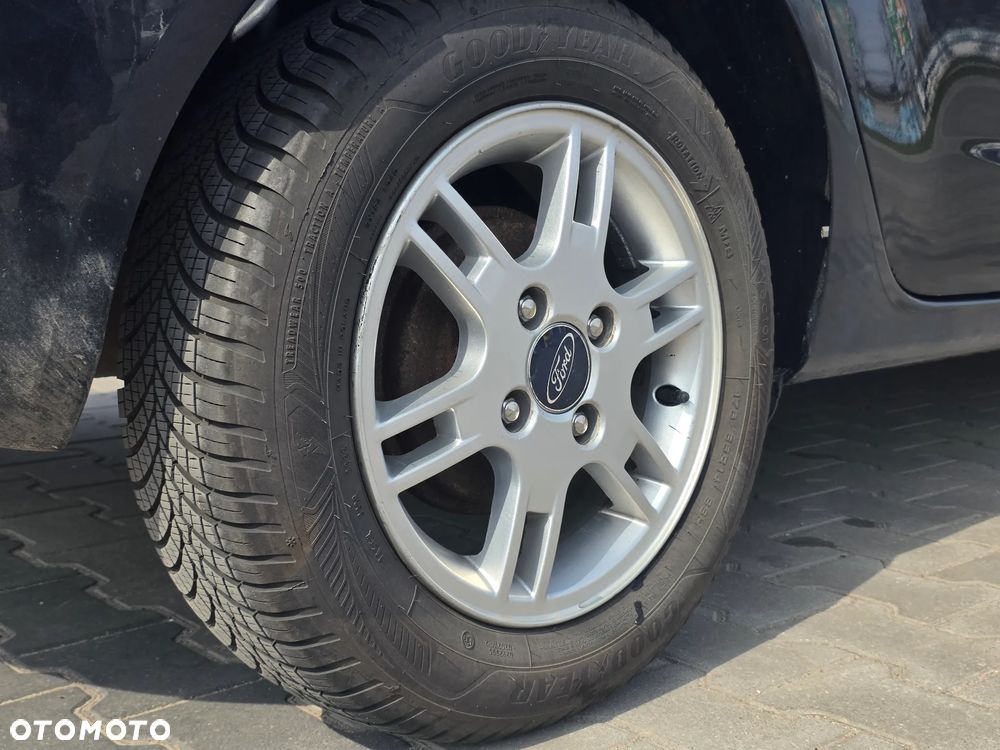 Ford Fiesta - 12
