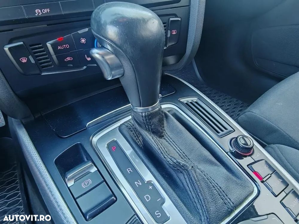 Audi A4 2.0 TDI DPF multitronic Ambiente - 14