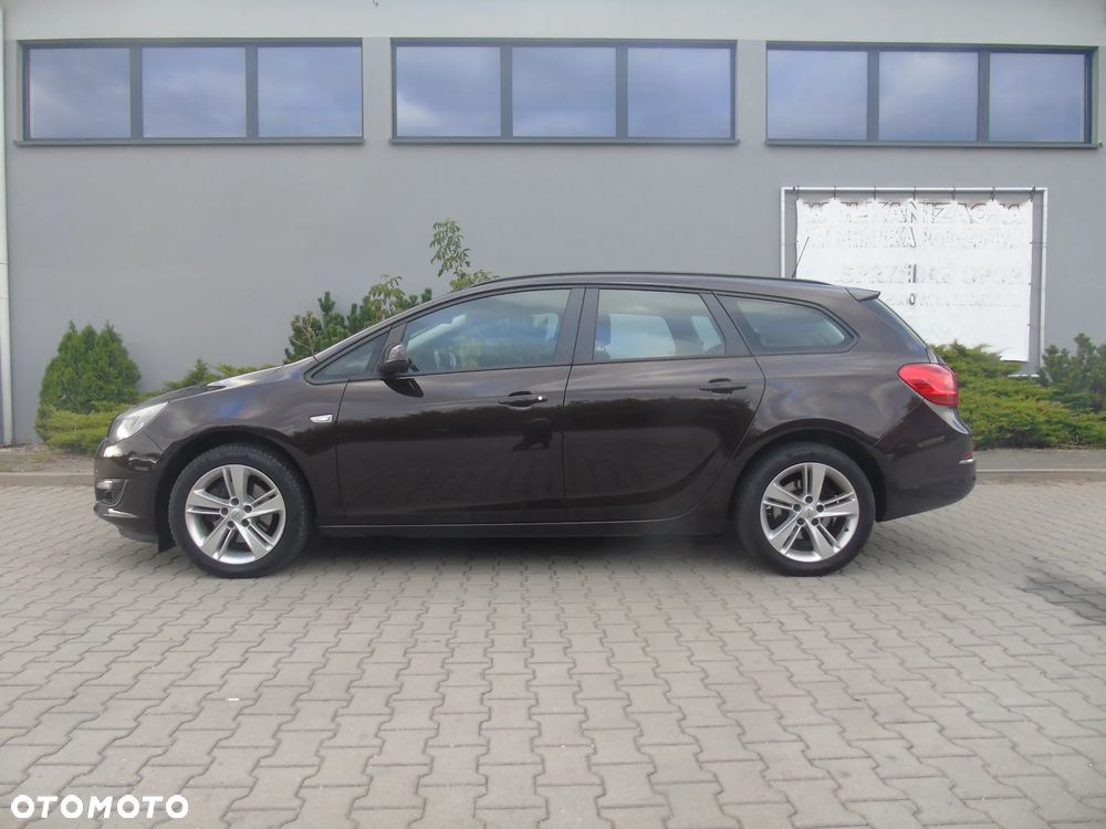Opel Astra IV 1.6 CDTI Cosmo - 3