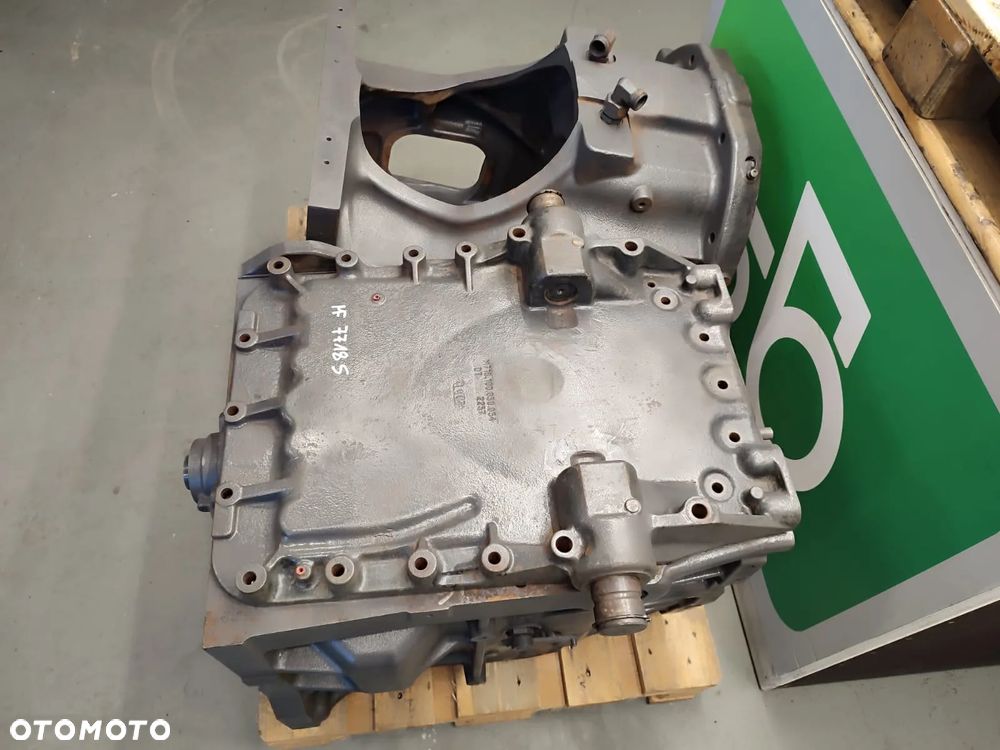 Obudowa skrzyni biegów ML180 HA180 MASSEY FERGUSON 7718 S - 6