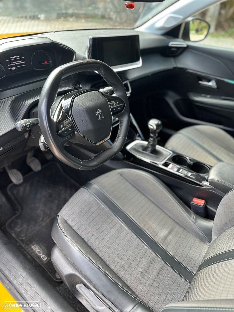 Peugeot 208 PureTech 100 Allure - 9