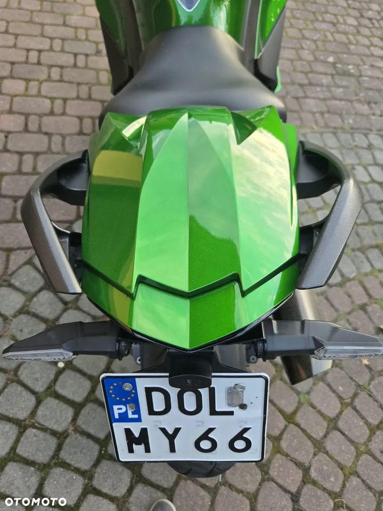 Kawasaki Ninja 1000 SX - 9
