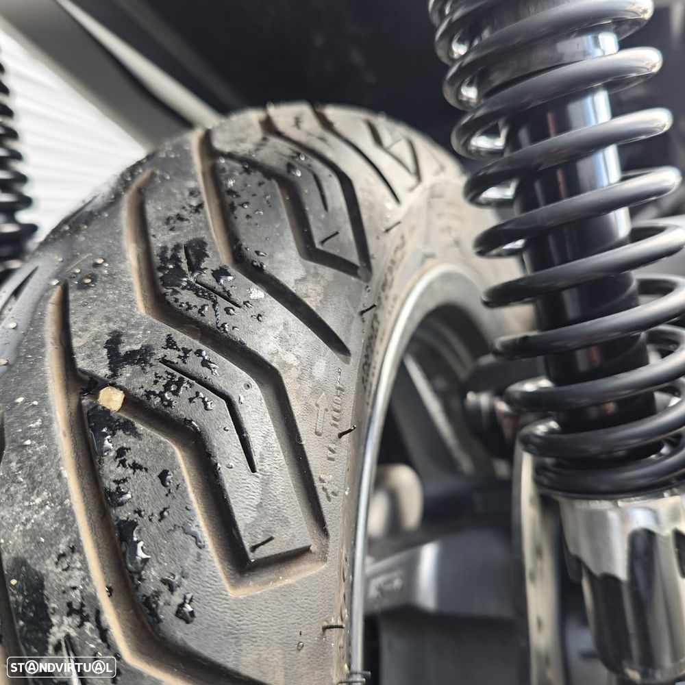 Yamaha X-Max 125 - 13