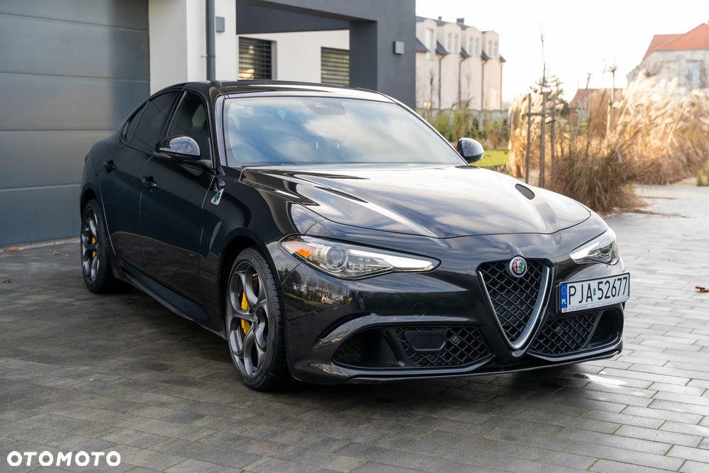 Alfa Romeo Giulia 2.9 V6 Bi-Turbo AT8 Quadrifoglio - 3