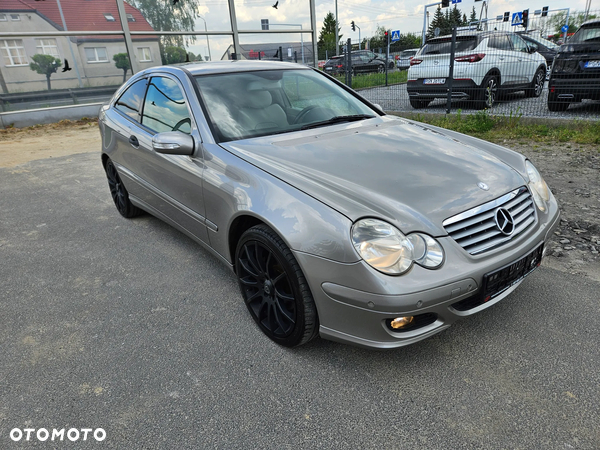 Mercedes-Benz Klasa C 200 Kompressor