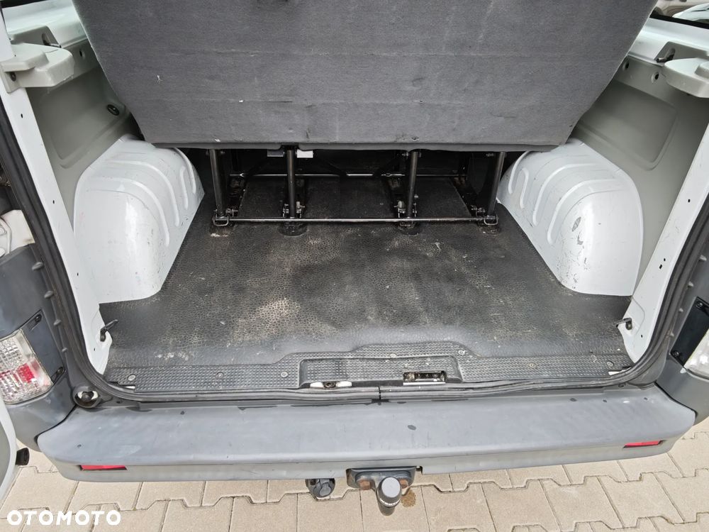 Renault Trafic L1H1 Passenger Lux - 25