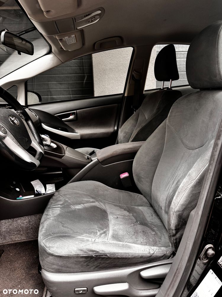 Toyota Prius (Hybrid) Comfort - 14