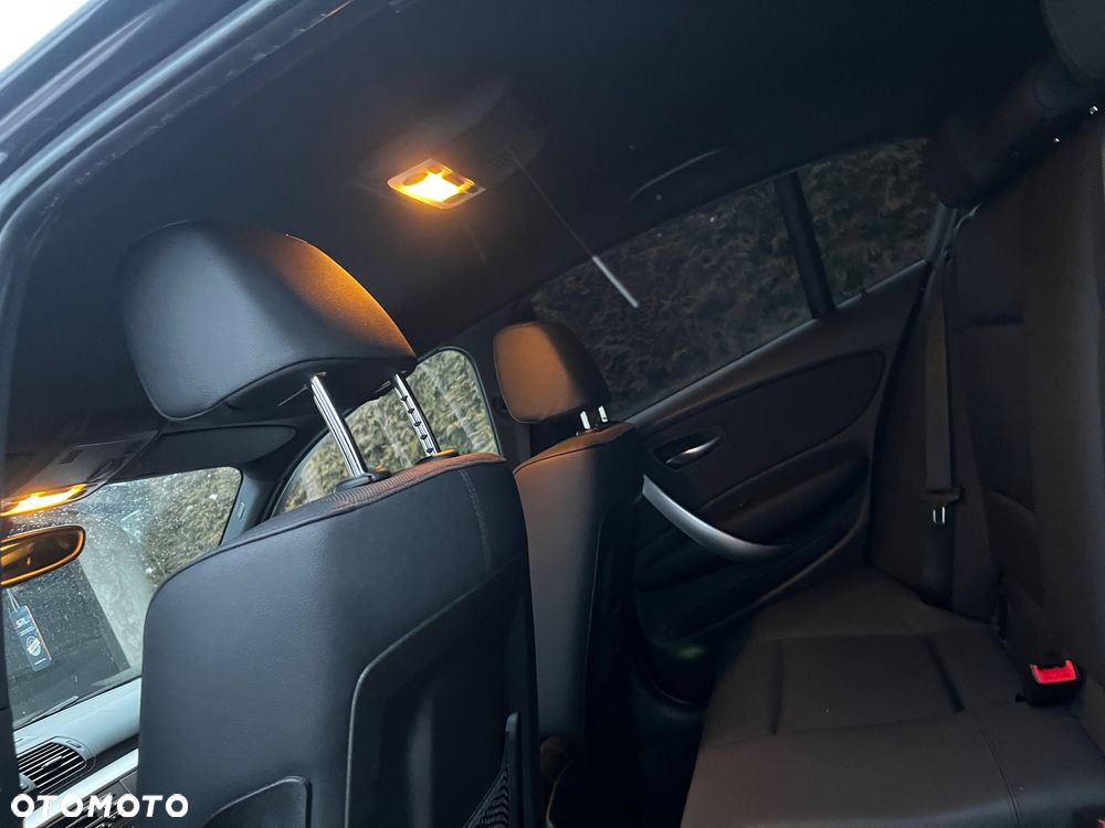 BMW Seria 1 118d Sport Line - 34