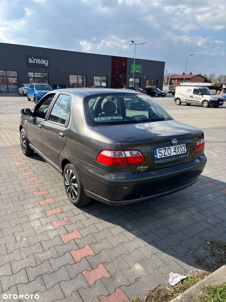Fiat Albea 1.4 Dynamic - 4