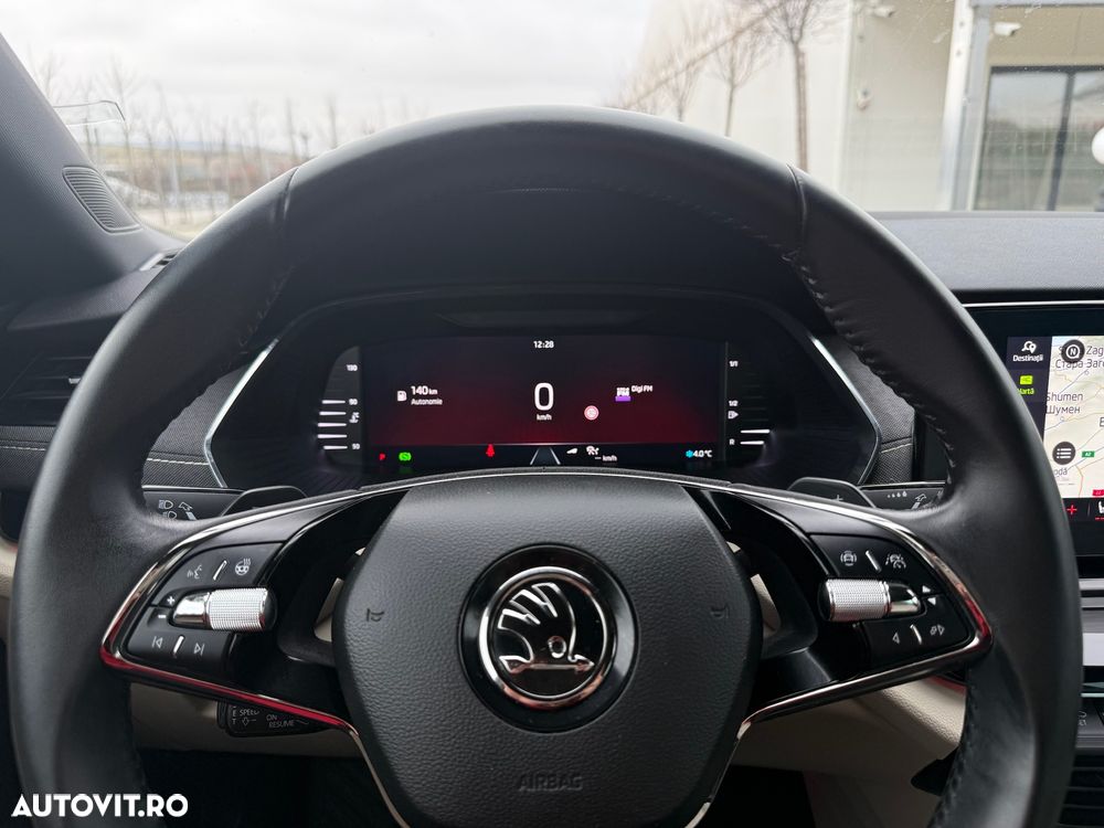 Skoda Octavia Combi 2.0 TDI DSG Premium Edition - 19