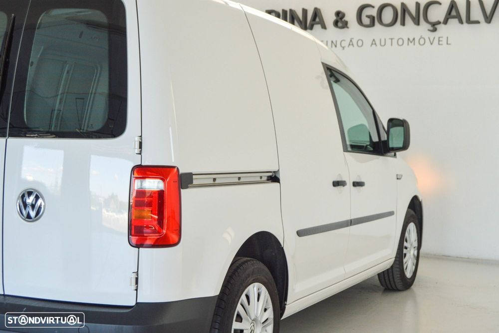 VW Caddy 2.0 TDi BlueMotion 2L - 53