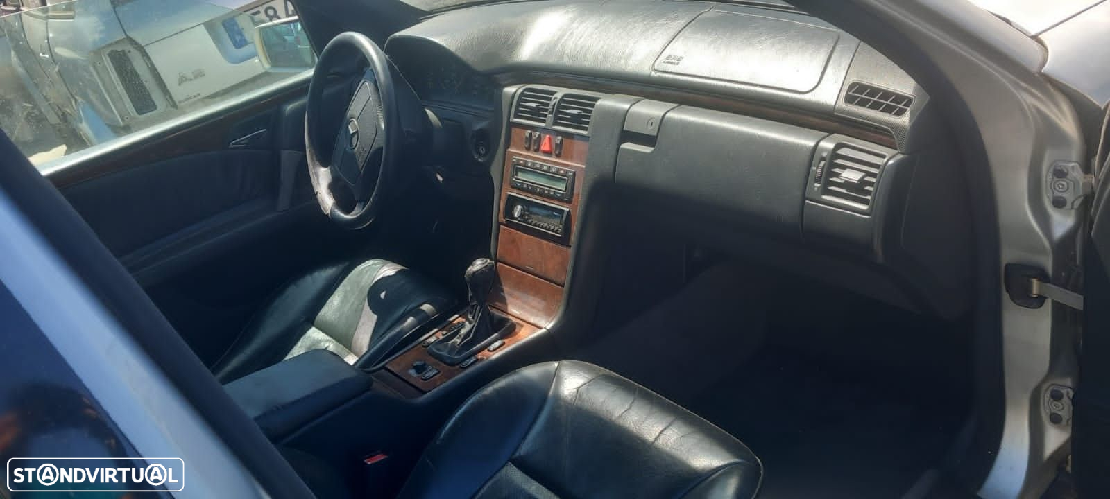 Mercedes W210 E 220 D 2.2 Diesel de 1996 disponível para peças - 8