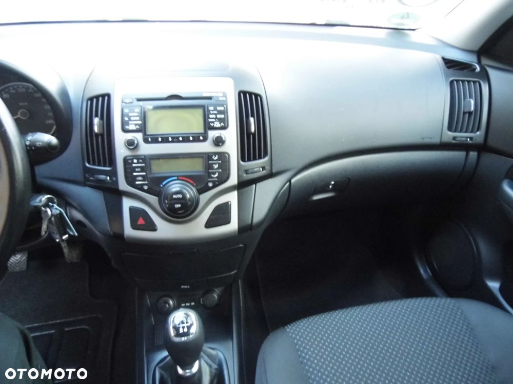 Hyundai i30 i30cw 1.4 blue Comfort - 21