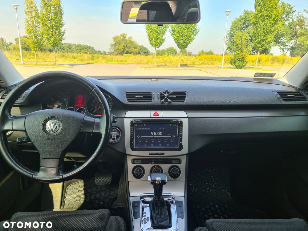 Volkswagen Passat 2.0 TDI Highline DSG - 14