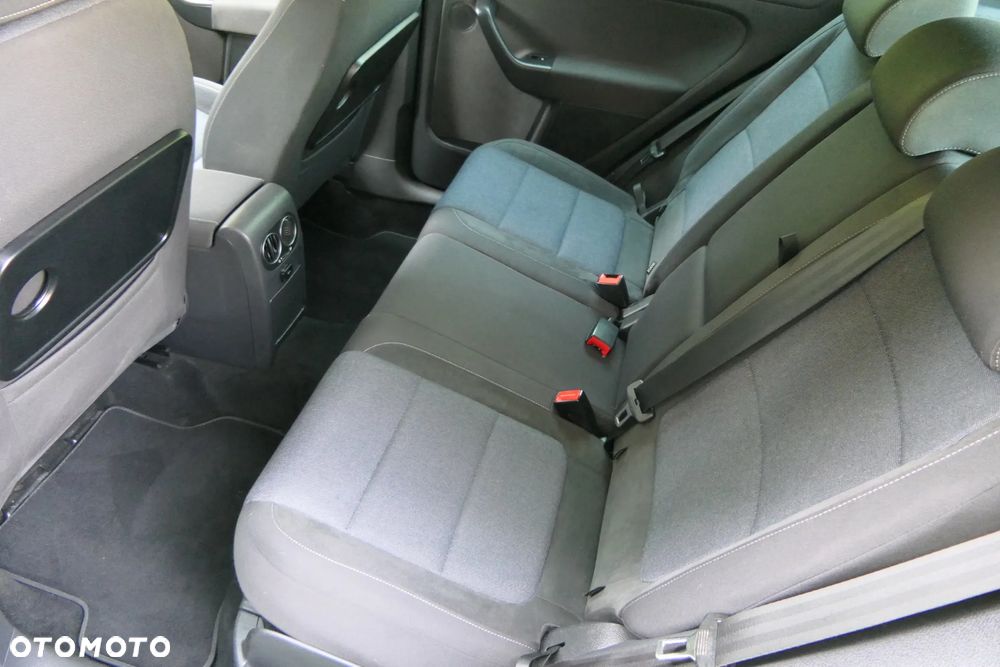 Volkswagen Golf Plus 1.6 TDI DPF Style - 24