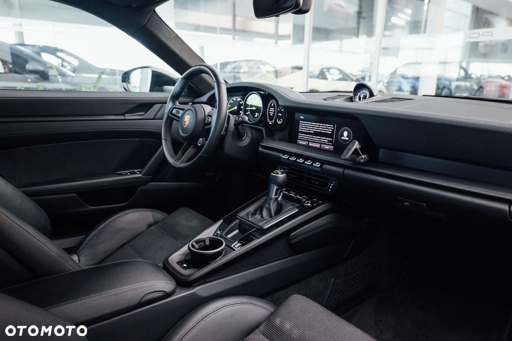 Porsche 911 GT3 Touring PDK - 20
