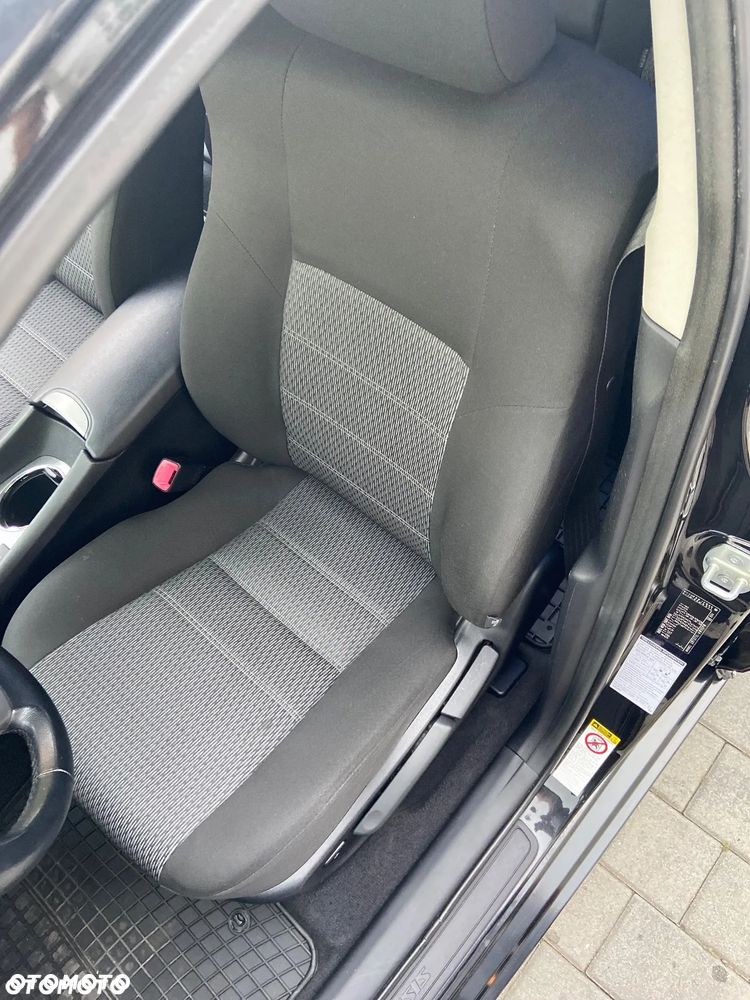 Toyota Avensis 1.8 Multidrive S Sol - 26