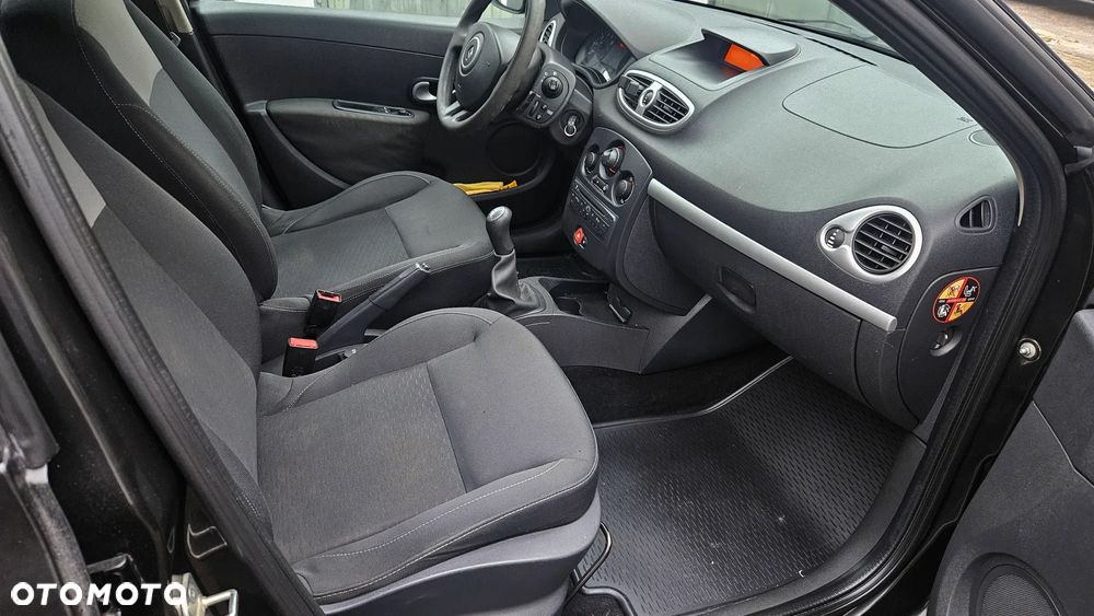 Renault Clio 1.2 16V Dynamique - 12