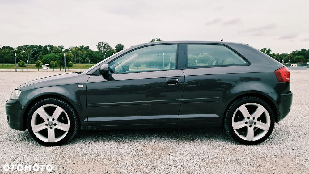 Audi A3 3-drzwiowe 1.6 Attraction - 4