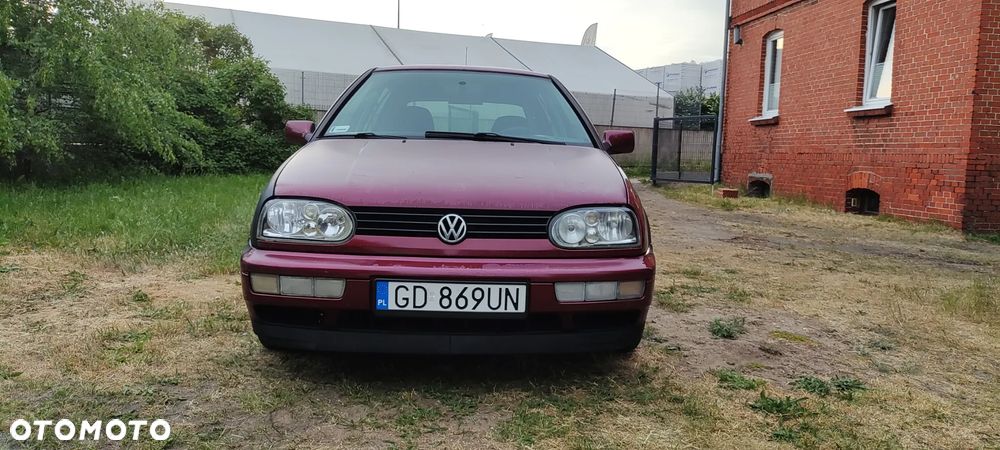 Volkswagen Golf - 2