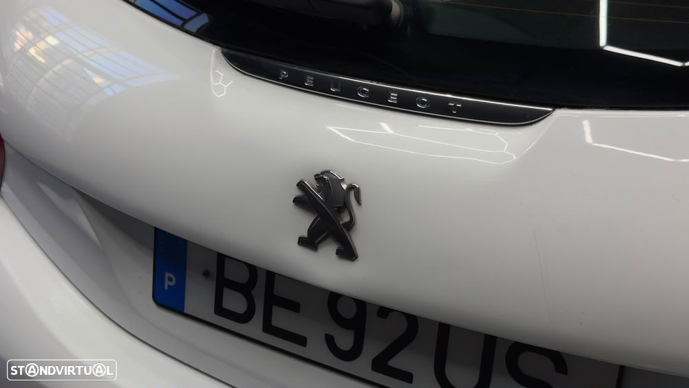 Peugeot 208 PureTech 68 Urban Move - 12