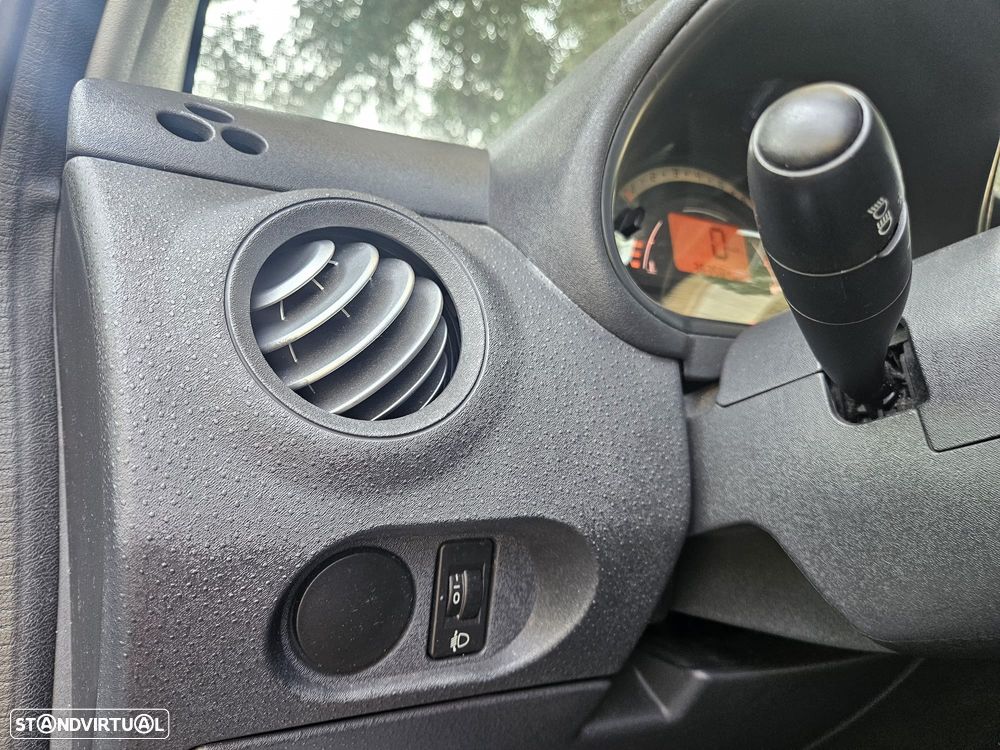 Citroën C2 1.1 - 15