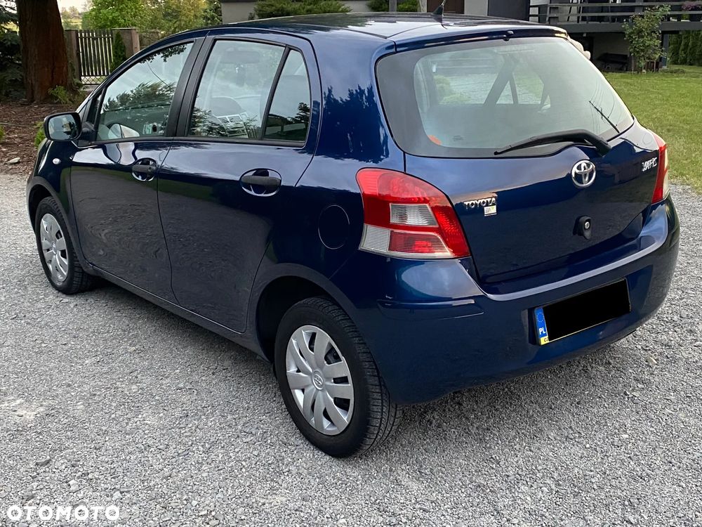 Toyota Yaris - 12