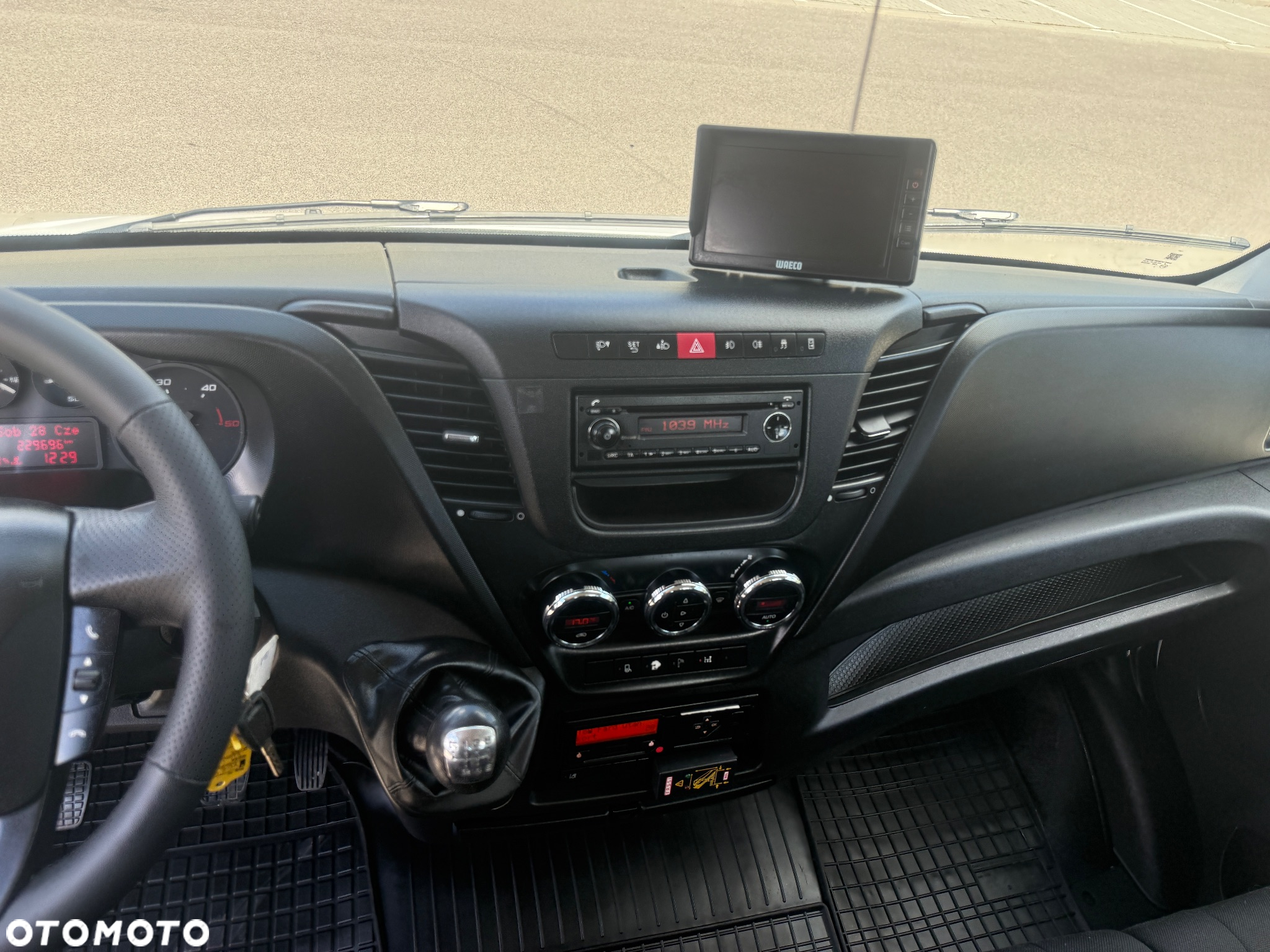 Iveco DAILY 72-180 3.0 HPI 180KM * HDS FASSI F70 * 3200 Udźwig * Wywrotka 3 Stronna * ŚWIETNY STAN! - 17