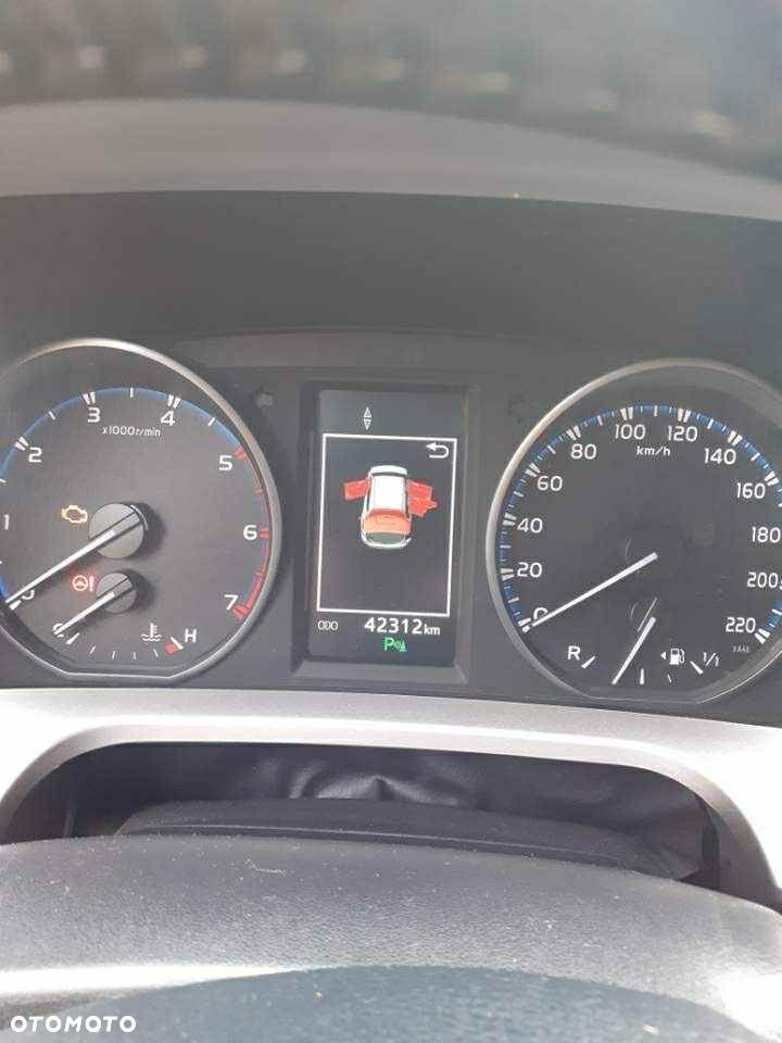 Toyota RAV4 2.0 D-4D Premium 4x2 - 8