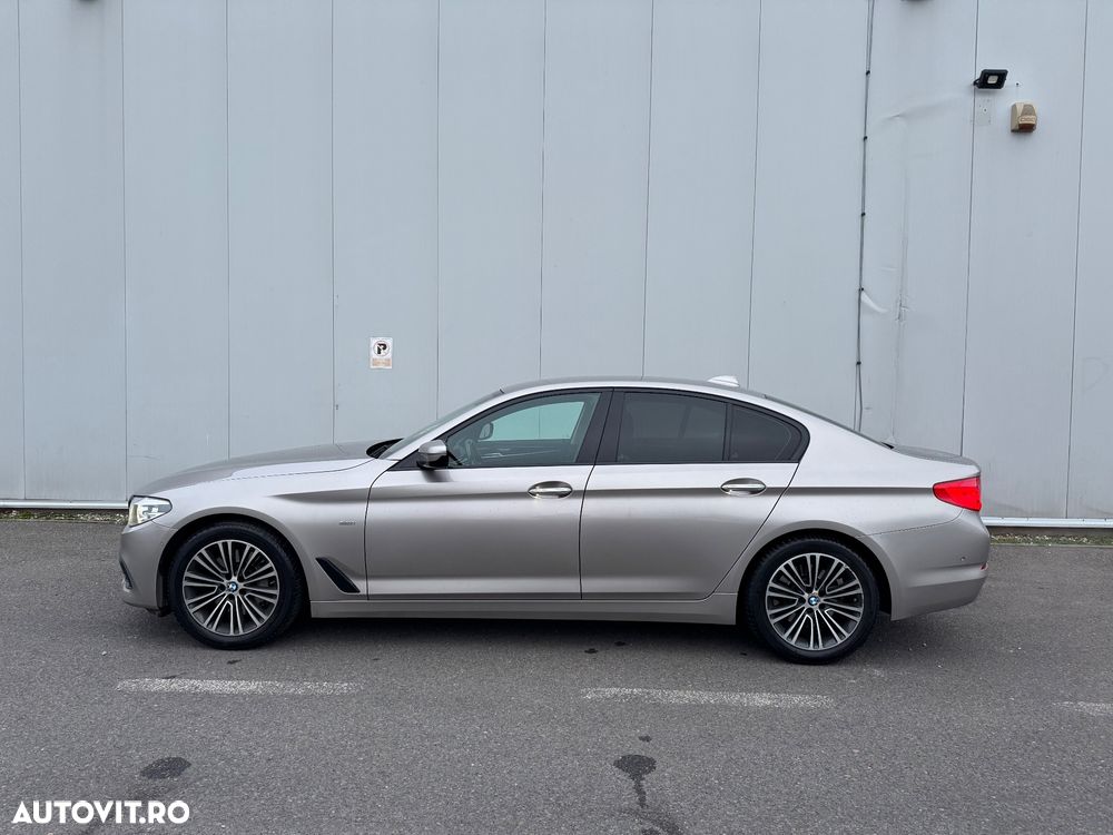 BMW Seria 5 530i Aut. Sport Line - 13
