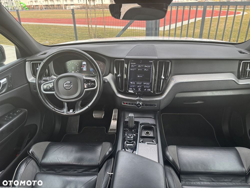 Volvo XC 60 B4 D AWD R-Design - 13