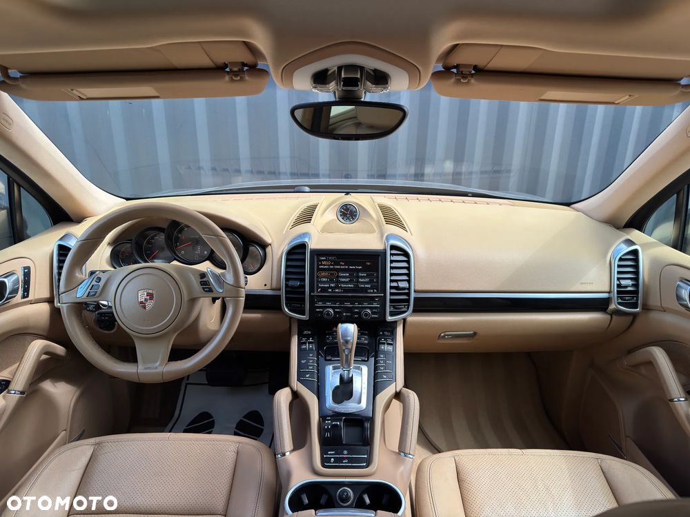 Porsche Cayenne Standard - 24