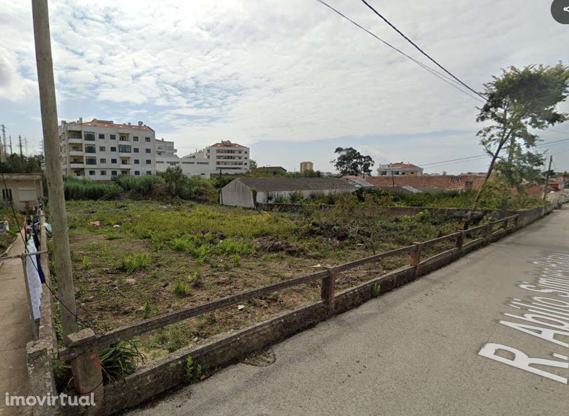 Terreno urbano com 2.050 m2 em Tavarede - Grande imagem: 2/25