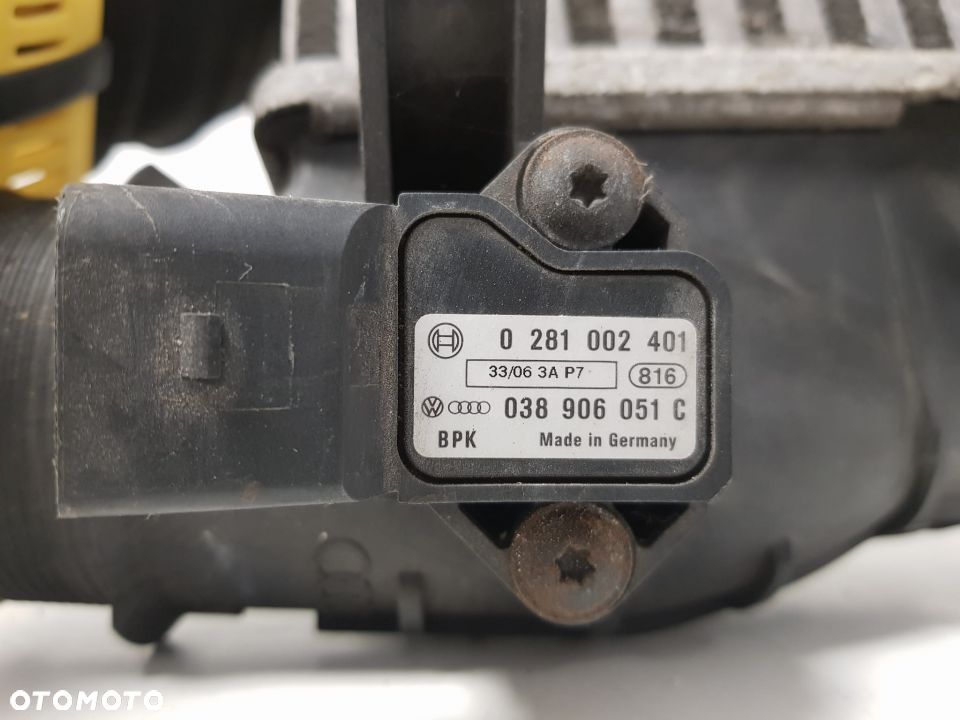 CHŁODNICA INTERCOOLER Z CZUJNIKIEM CIŚNIENIA 038906051C AUDI A6 C6 2.0 TDI 2.0 TFSI 4F0145805S 2004- - 6